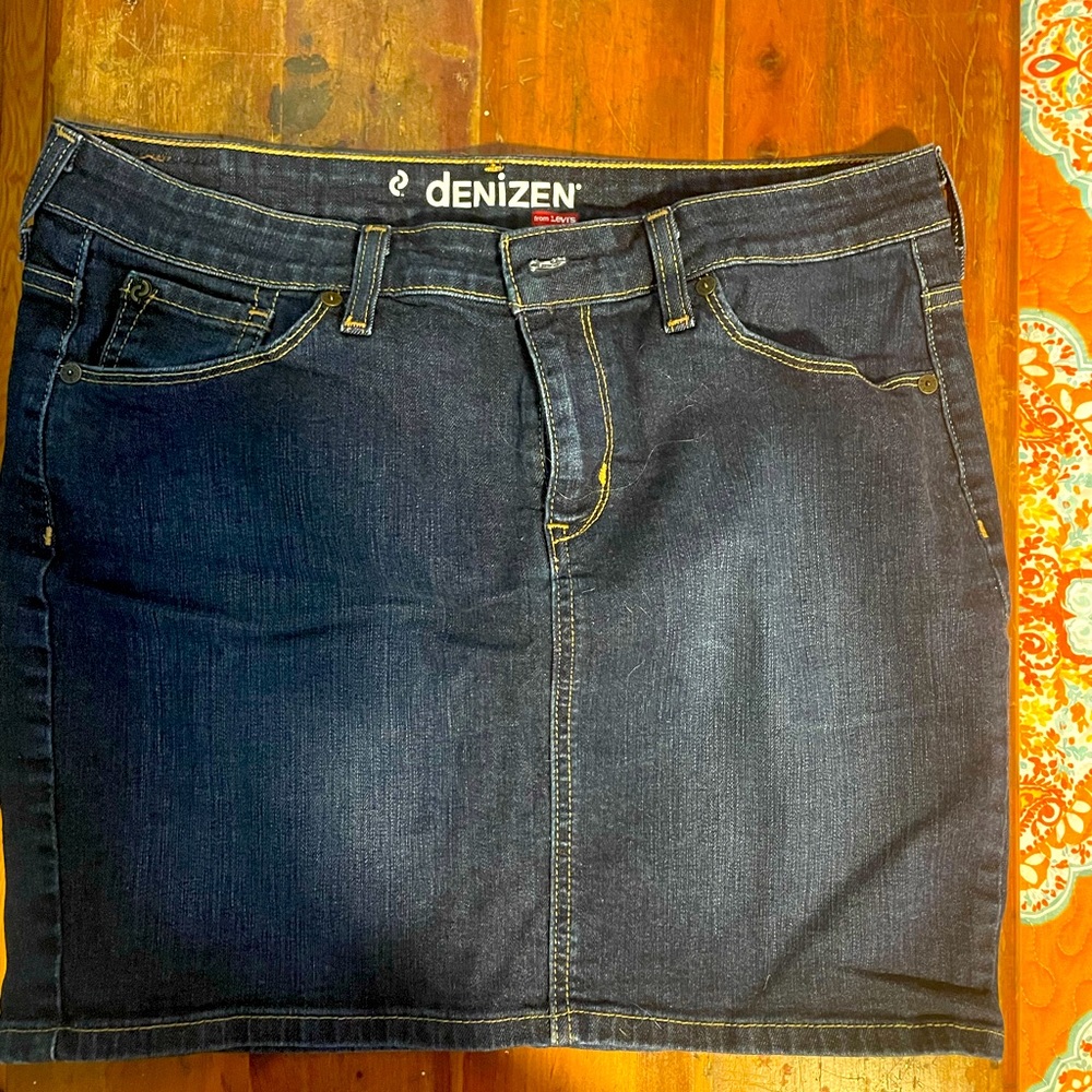 Levi’s denim skirt
